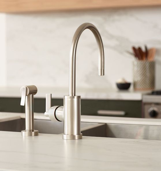 West Slope Lever Handle Single Hole Kitchen Faucet With Sprayer 