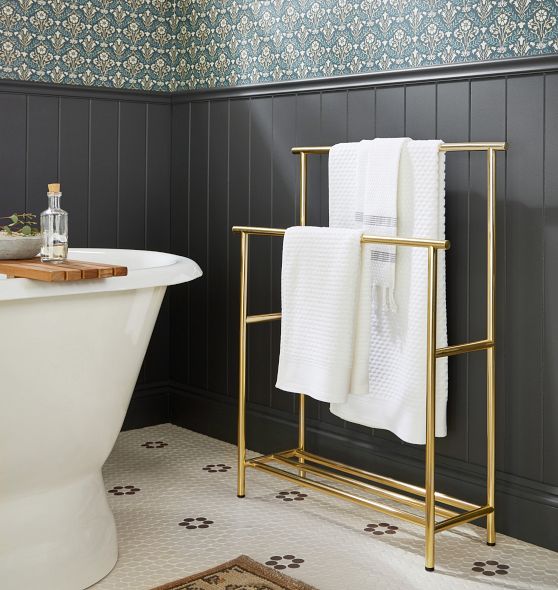 Riley Standing Towel Rack Rejuvenation