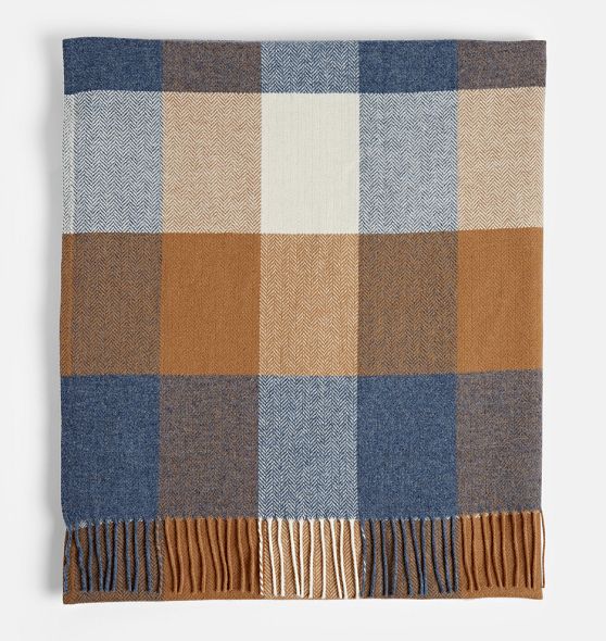 Lambswool Throw | Rejuvenation