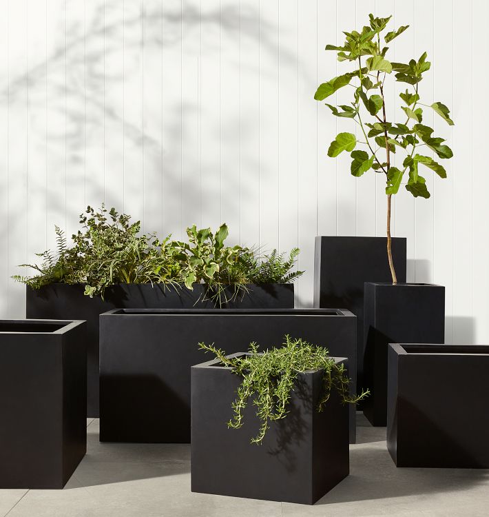 https://assets.rjimgs.com/rjimgs/ab/images/dp/wcm/202401/0024/modern-fiberstone-rectangle-planter-gray-o.jpg