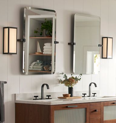 SINGLE TILTED MIRROR STAND- CHROME