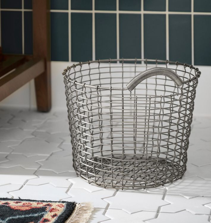 Korbo 16 Handmade Wire Basket with Handle