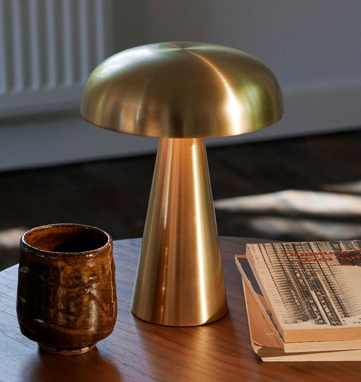 Como Rechargeable LED Table Lamp