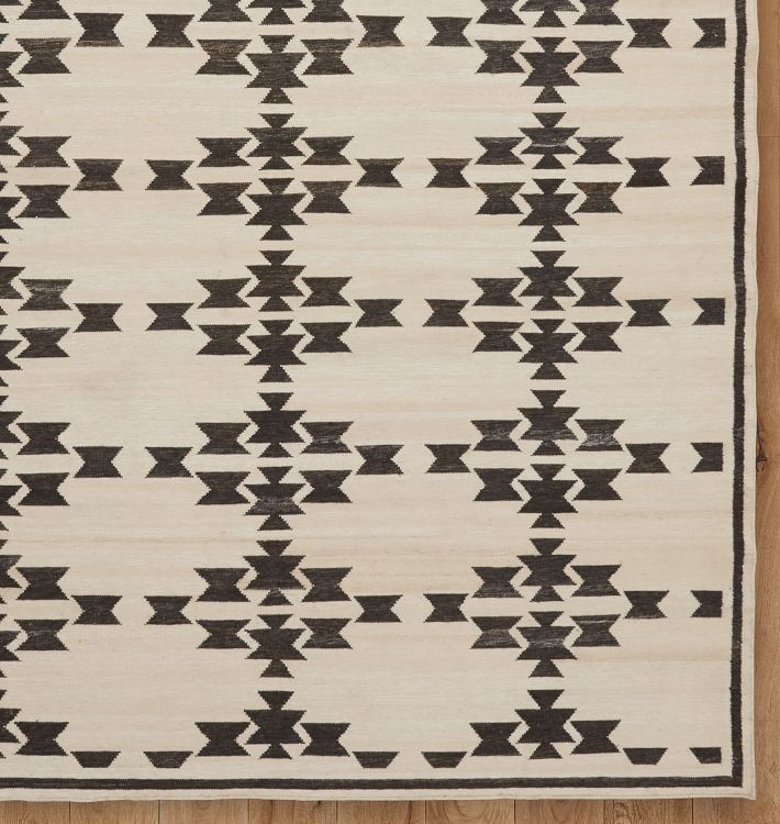 New Darlings Mateo Indoor/Outdoor Flatweave Rug