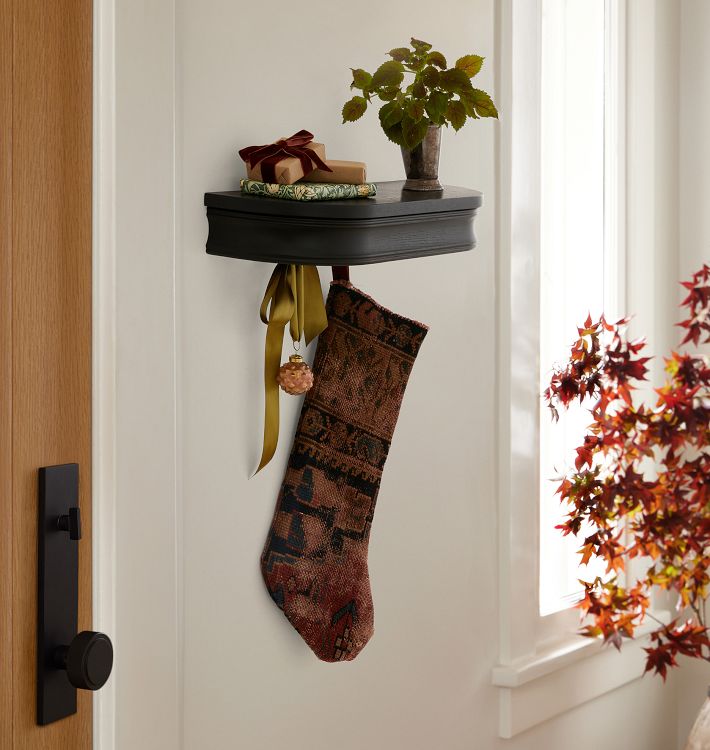 Lynette Shelf Hook Rack - Traditional Design