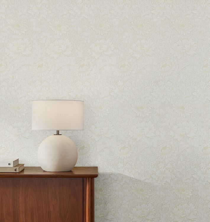 Chrysanthemum Morris & Co. Wallpaper Chalk