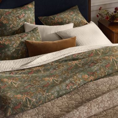 Bedding &amp; Decor
