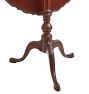 Vintage Traditional Chippendale Mahogany til-Top Pie Crust Side Table with Turned Pedestal