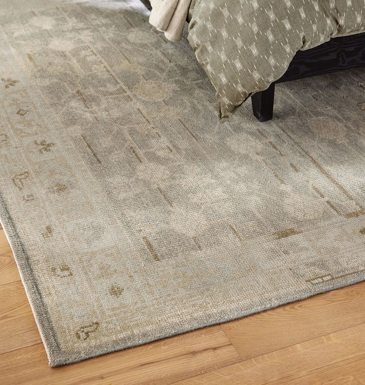 ローワン・ビューティー ローワン Rowan Hand-Knotted Rug Swatch | Rejuvenation