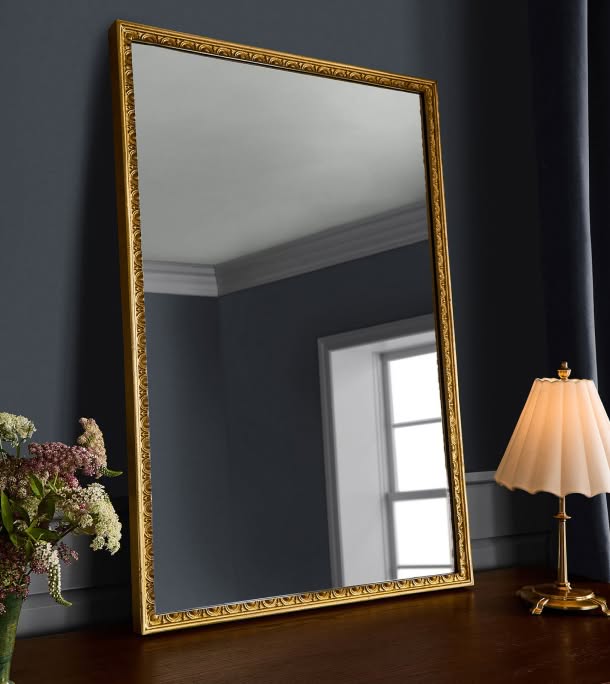  Mirrors & Decor