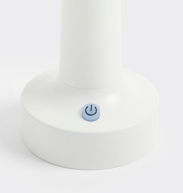 Piper Outdoor Rechargeable LED Table Lamp Rejuvenation