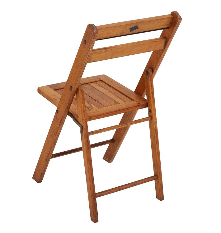 Vintage Oak Folding Chair Rejuvenation