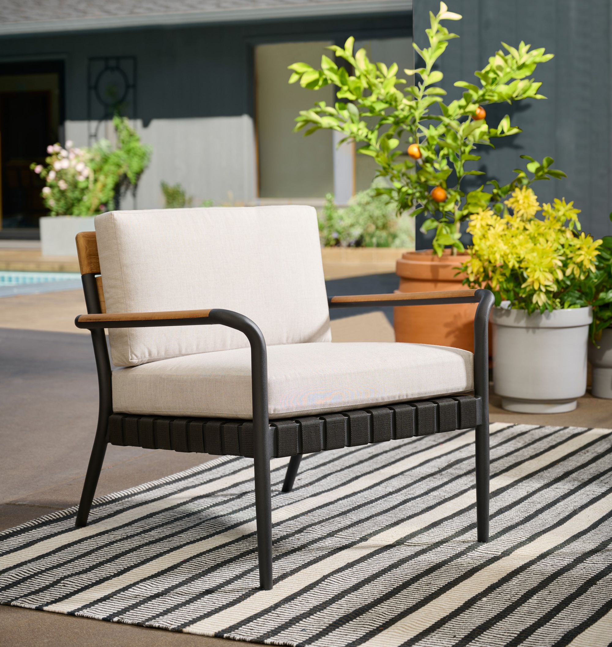 Alt image 4 for Dewey Indoor/Outdoor Flatweave Rug