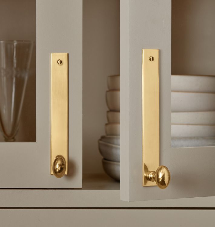 Oval Cabinet Knob with Backplate Rejuvenation