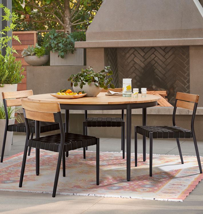 Bayocean Outdoor Round Table