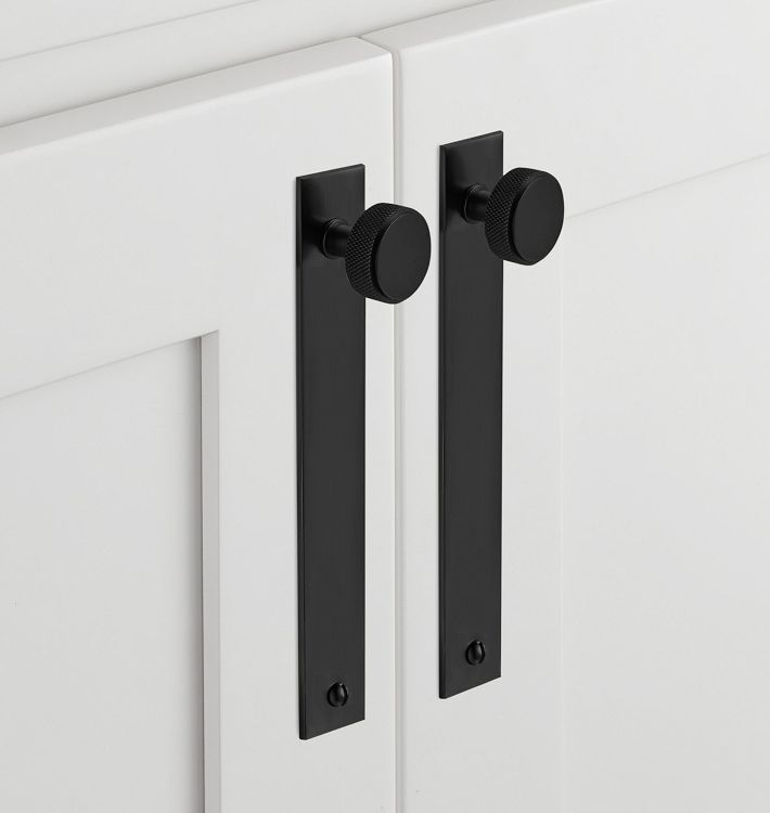 modern farmhouse dresser knobs Matte Black Farmhouse Cabinet Knob and T-Bar Drawer Pulls